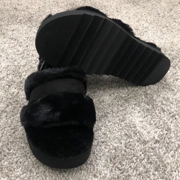 Koolaburra UGG Fuzz’d Out Black Sandal Women’s Size 7 - Picture 6 of 6